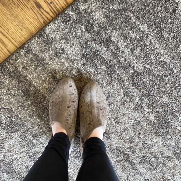 Booties Size 7 like new - Picture 1 of 3